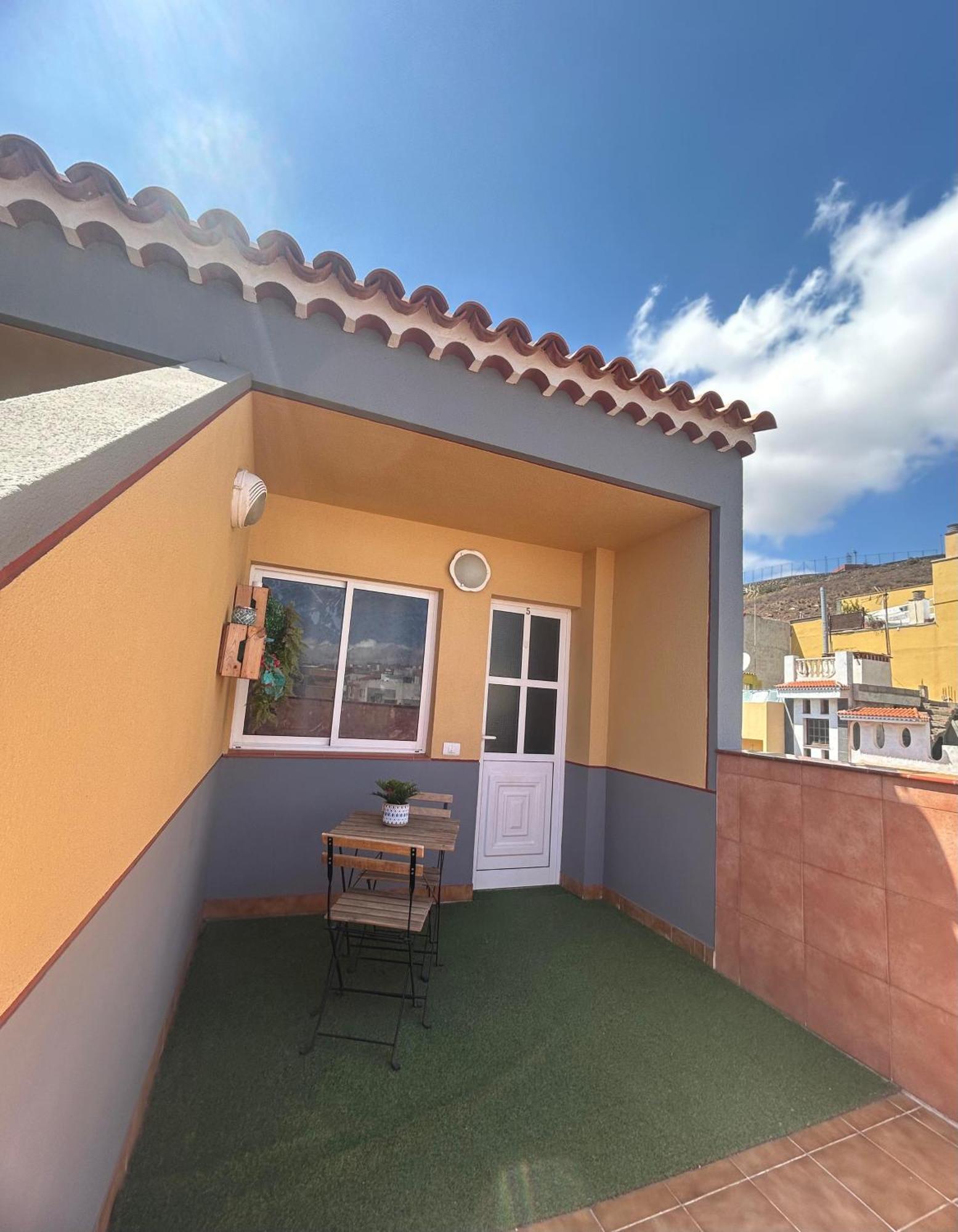 Acogedor Atico Con Terraza En San Cristobal De La Laguna Bagian luar foto